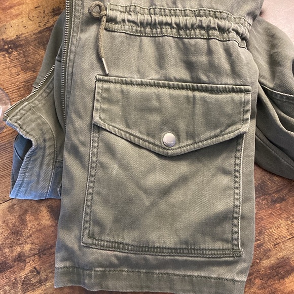 Express Jacket - Picture 5 of 7